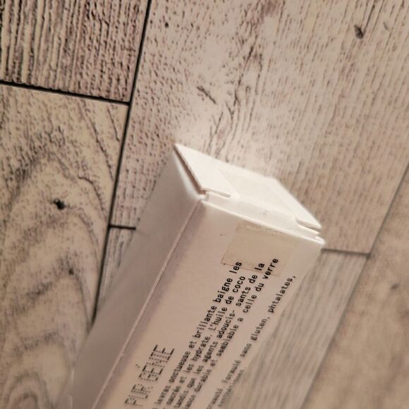 About Face Light Lock Lip Gloss in Angel on Fire - Picture 5 of 6